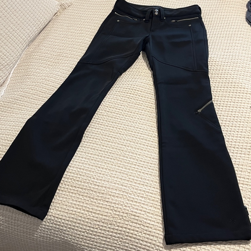Ski Pants; Athleta Soft Shell Fleece Lined Ski Pants. Size 2 Black Bootcut.